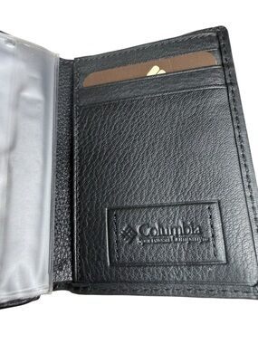 New Columbia Black Leather Trifold Wallet